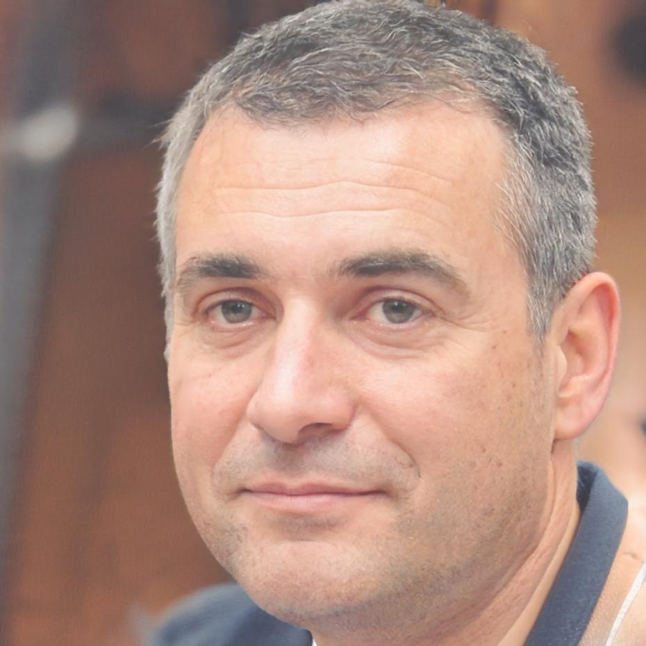 Alejandro Ruiz
